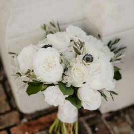 Nader / Haire Wedding JOPb_2875.CR2
2019 © Jenn Ocken Photography
www.JennOckenPhotography.com White bridal bouquet